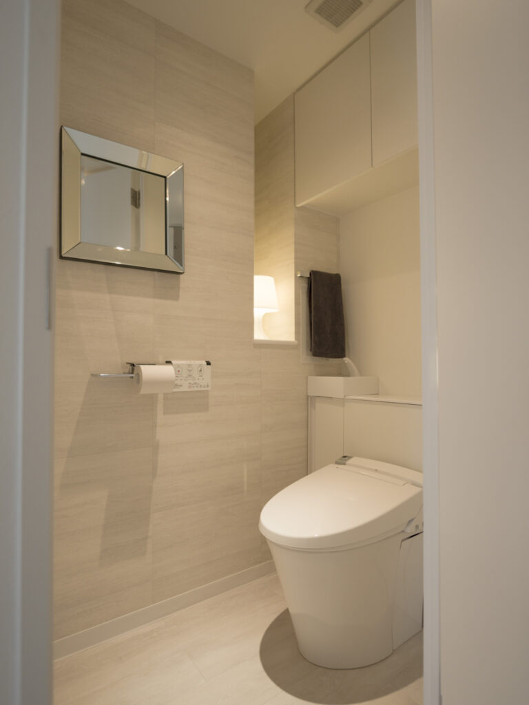 大阪府茨木市　上質なトイレ空間を実現｜ホテルライクなトイレリフォーム×インテリアコーディネート実例
