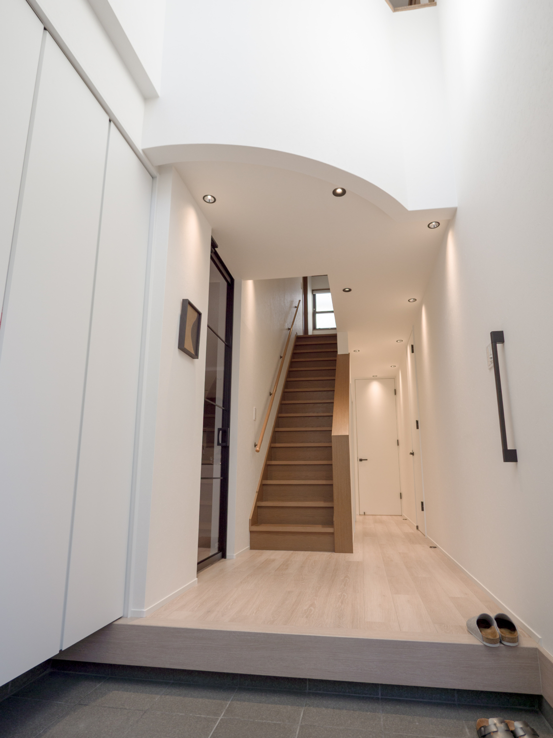 #戸建てリフォーム
#玄関リフォーム
#デザインリフォーム
#シンプルモダンリフォーム