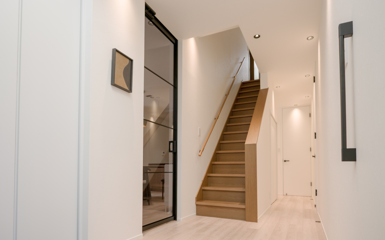 #戸建てリフォーム
#玄関リフォーム
#デザインリフォーム
#シンプルモダンリフォーム