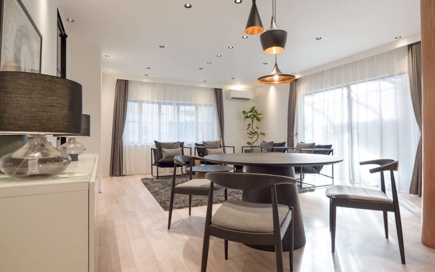 リビングリフォーム
シンプルモダン